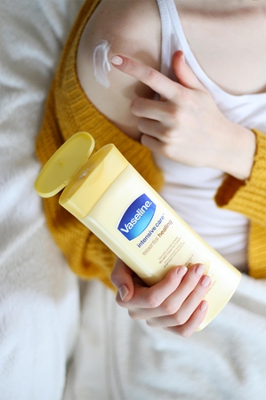 Vaseline Vaseline Essential Healing Bodylotion Vatertagsangebot
