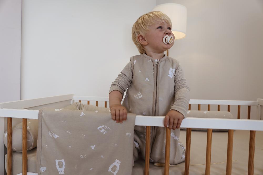 babymarkt Ganzjahresschlafsack smalig mit Füßen taupe Auslauf