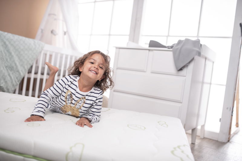 babyonlineshop Träumeland Schlummerland Matratze 90 x 200 cm 50% Rabatt mit kostenlosem Versand