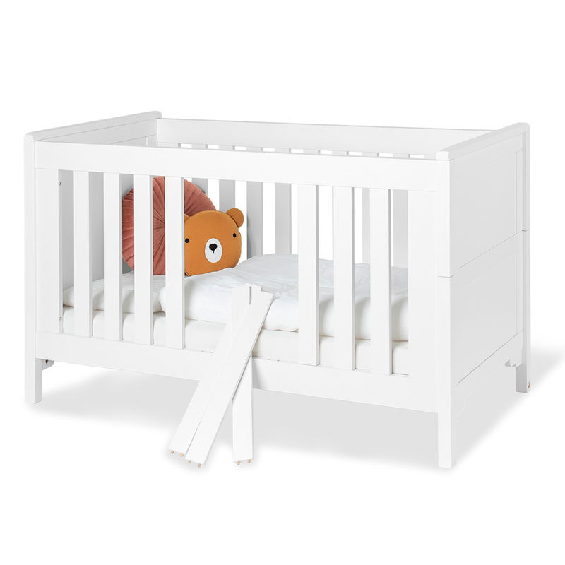 babyonlineshop Pinolino Chalet Kinderbett 70x140 cm weiß inkl. Umbauseiten Bis zu 65% Rabatt